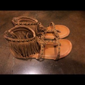 Fringe sandals